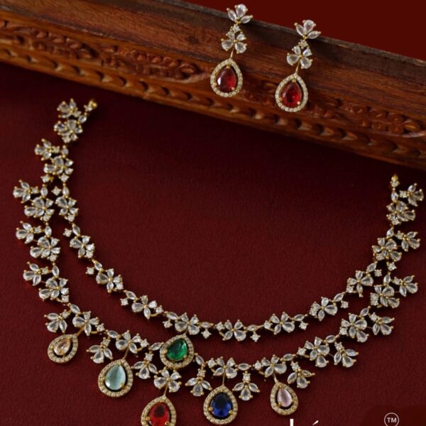 Lerora - Amazing Real diamond Look-alike Two Layered Ad Necklace. Multicolour. LJ16