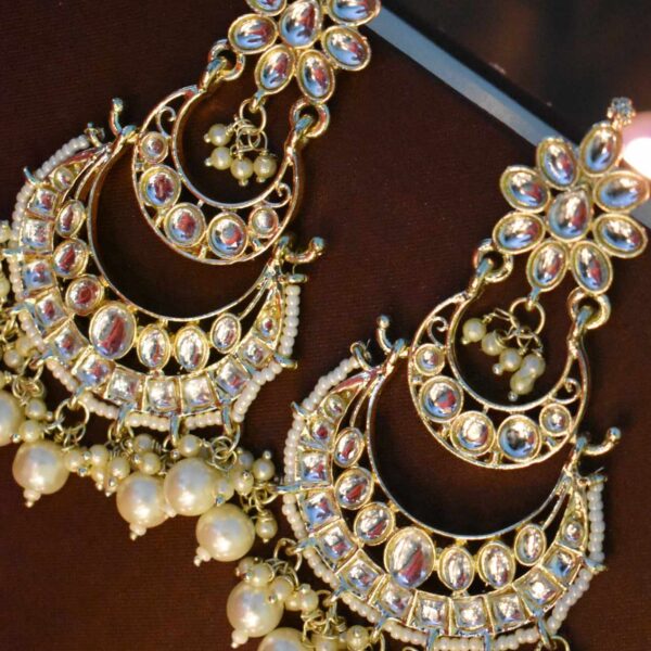 LERORA Meenakari kundan Alloy Polki Earrings. Design 1