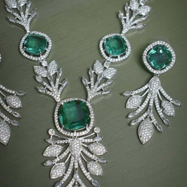 LERORA Aura Sea Green AD/Zirconia Set. LJ9